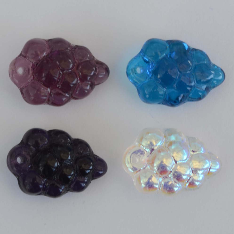 Fruit 3D Purple Grapes Amethyst Tanzanite Czech Glass Charm Beads x 9 -  jewelbeads4